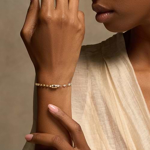 Image of gid://shopify/ProductImage/32354124726352